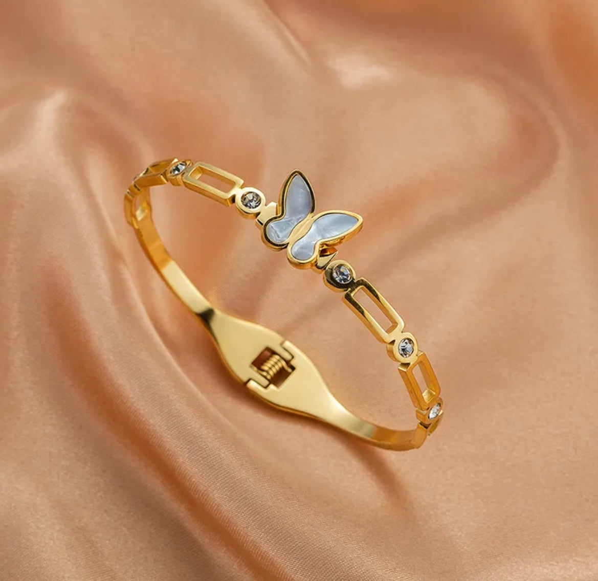 Pamela bangle