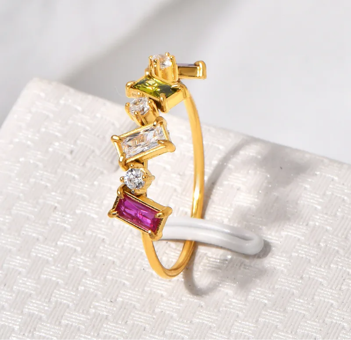 Ivanna ring