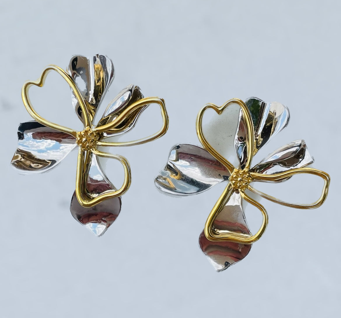 Gold/Silver flowers earrings